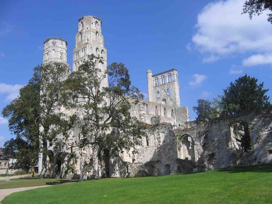 Chez Melanie, Pres De L'Abbaye Lägenhet Jumièges Exteriör bild